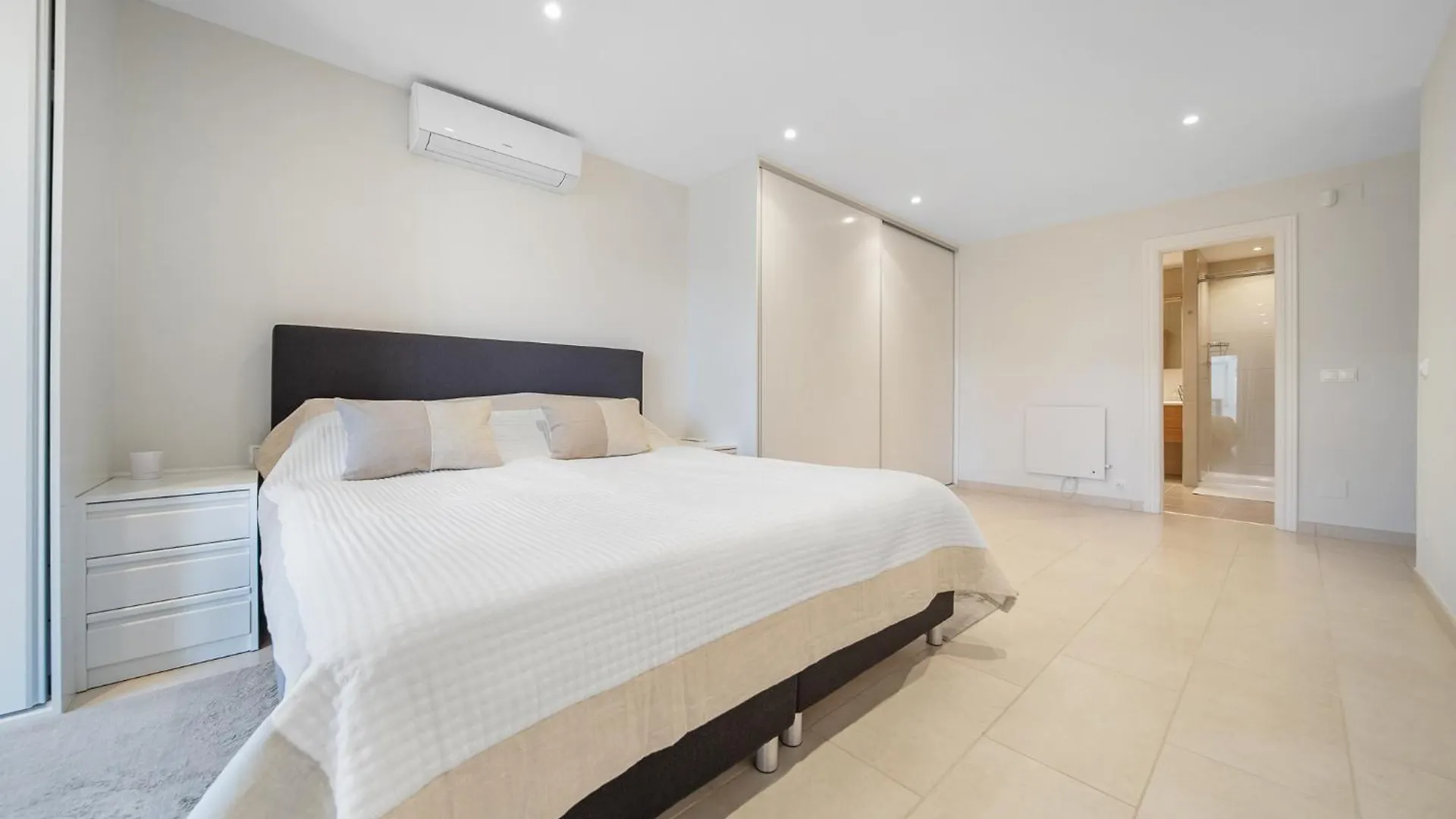 Wonderful Family Villa With Sea View, El Rosario 마르베야 스페인