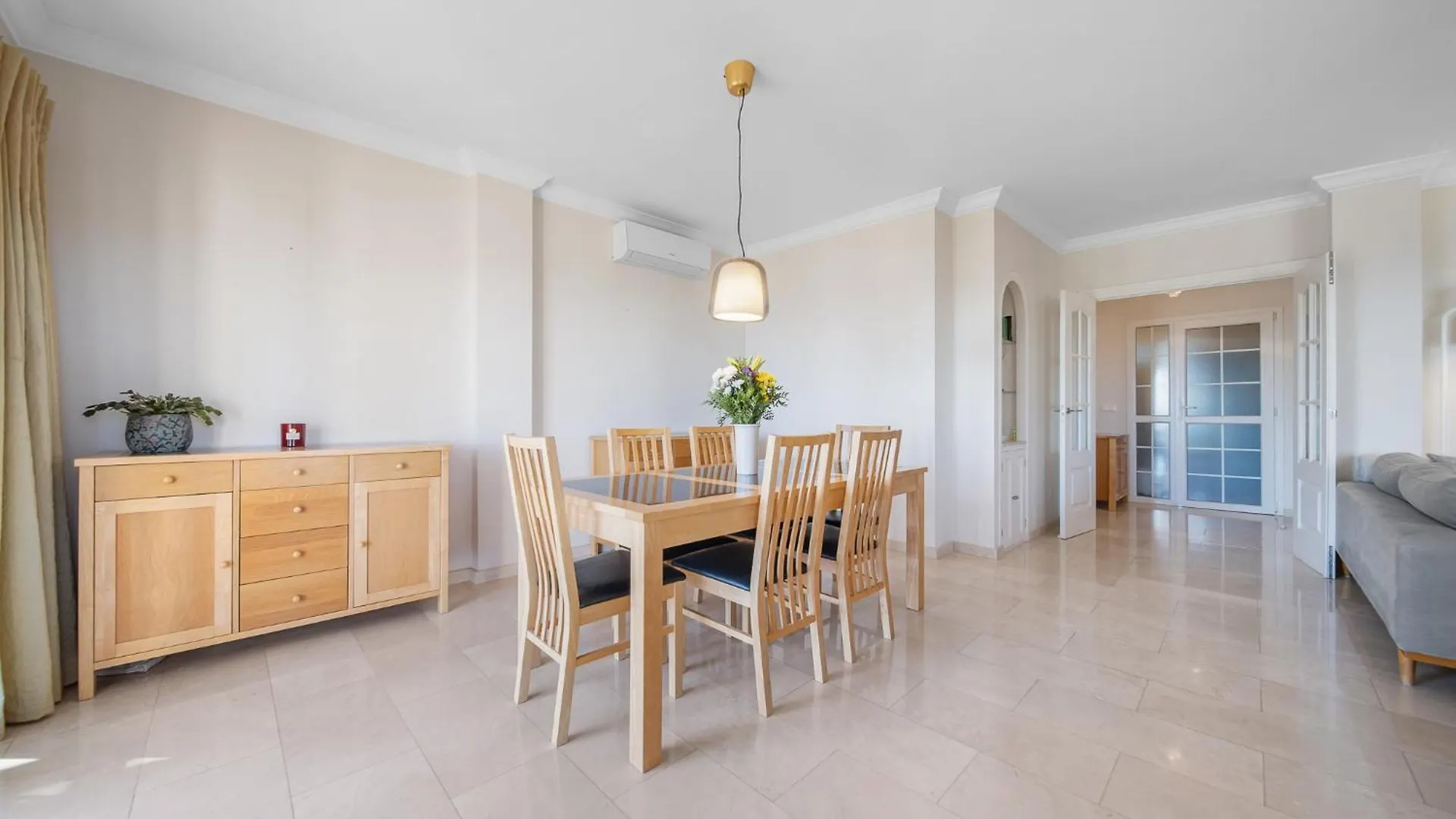 Wonderful Family Villa With Sea View, El Rosario 마르베야 스페인