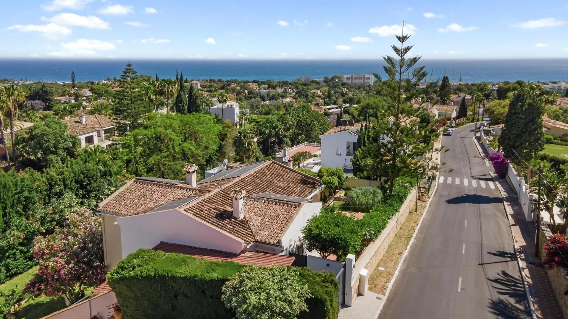 Wonderful Family Villa With Sea View, El Rosario 마르베야