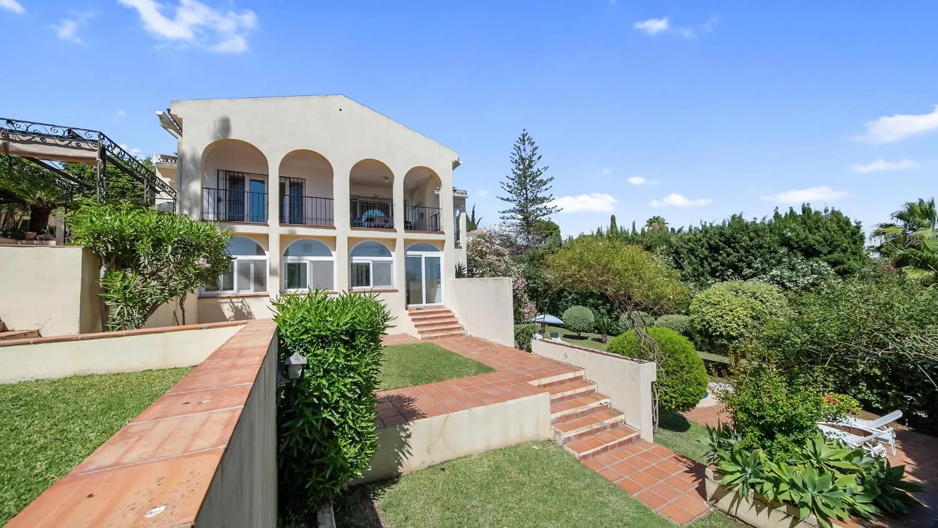 Wonderful Family Villa With Sea View, El Rosario 마르베야 스페인