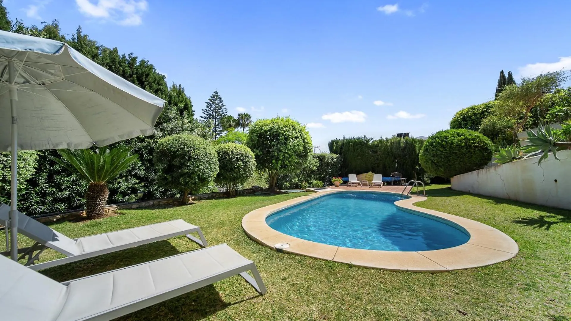 Wonderful Family Villa With Sea View, El Rosario 마르베야